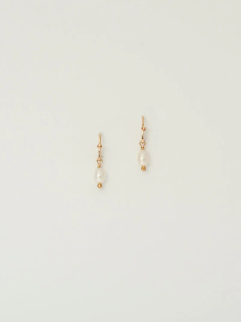 Bebe Pearl Drops Gold | White Pearl