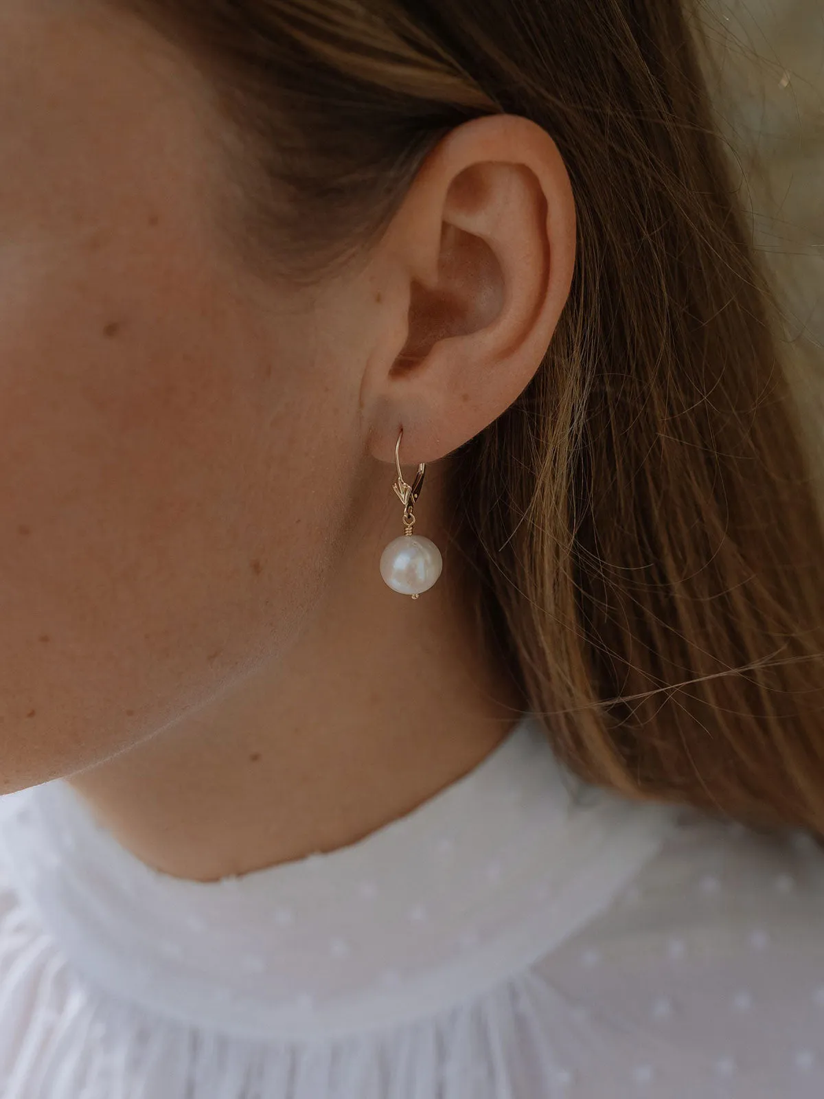 Madre Pearl Earrings | 14k Gold