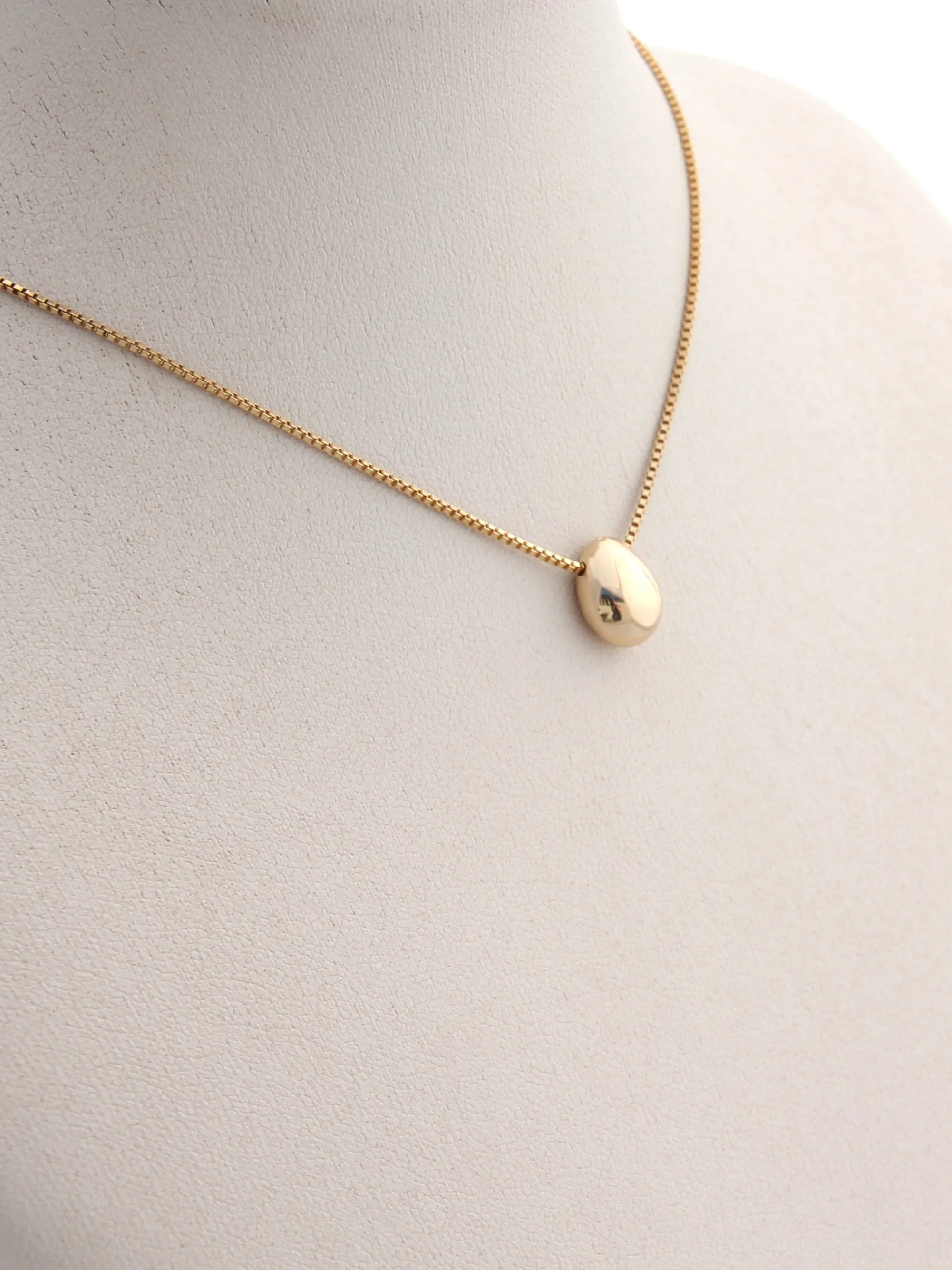 Touchstone Necklace | 9k Gold