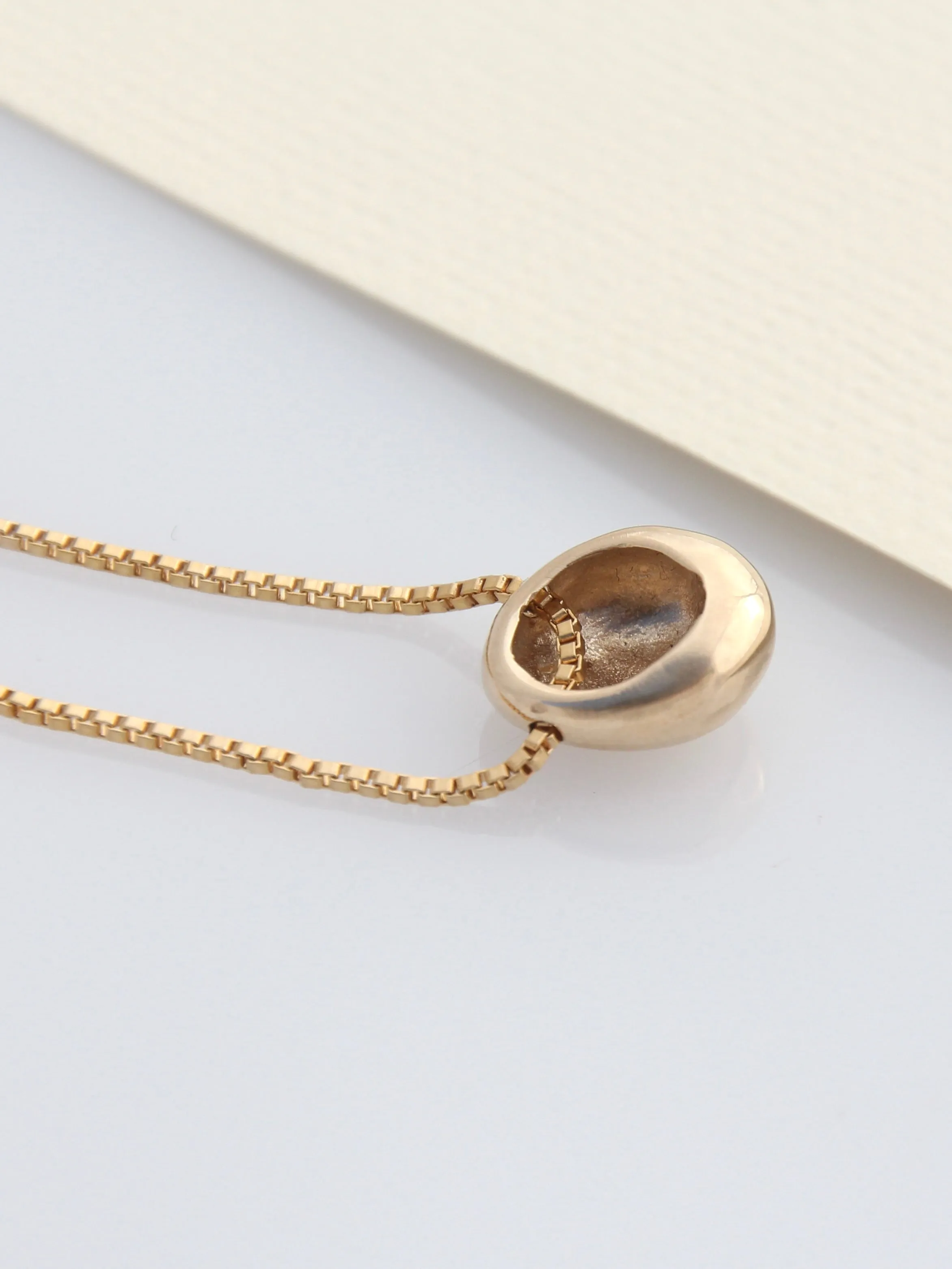 Touchstone Necklace | 9k Gold